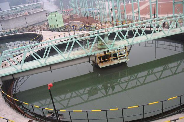 輻流式沉淀池周邊傳動(dòng)直壓排泥機(jī)